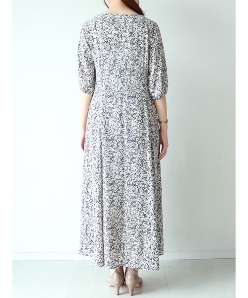 Te chichi（テチチ）の「単色花柄前開きワンピース（ワンピース・レディース・ブラック/グレー・ﾌﾘ-）」の6枚目の写真