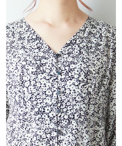 Te chichi（テチチ）の「単色花柄前開きワンピース（ワンピース・レディース・ブラック/グレー・ﾌﾘ-）」の7枚目の写真