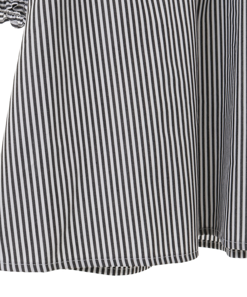 Tiara（ティアラ）の「Vネックフリルブラウス（シャツ/ブラウス・レディース・ストライプ/チェック/ブラック・FREE）」の9枚目の写真