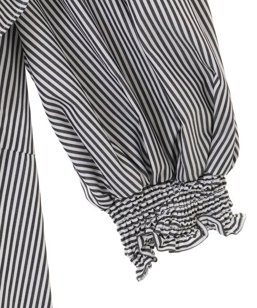 Tiara（ティアラ）の「Vネックフリルブラウス（シャツ/ブラウス・レディース・ストライプ/チェック/ブラック・FREE）」の10枚目の写真