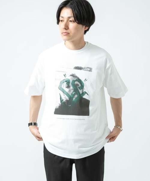 ITEMS URBANRESEARCH（アイテムズ アーバンリサーチ）の「フォト&ロゴ プリントTシャツ S.T.C.（Tシャツ/カットソー・メンズ・その他3/その他2/その他1・LARGE/MEDIUM）」の3枚目の写真