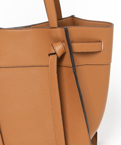 LEPSIM（レプシィム）の「【驚くほど、かるーーーい】ベルトトートバッグ　957934（トートバッグ・レディース・アイボリー/ブラック/ブラウン・ONE SIZE）」の11枚目の写真