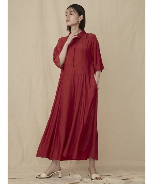 COTORICA（コトリカ）の「ピンタックデザイン襟付ワンピース（ワンピース・レディース・レッド/ブルー/アイボリー・FREE）」の6枚目の写真