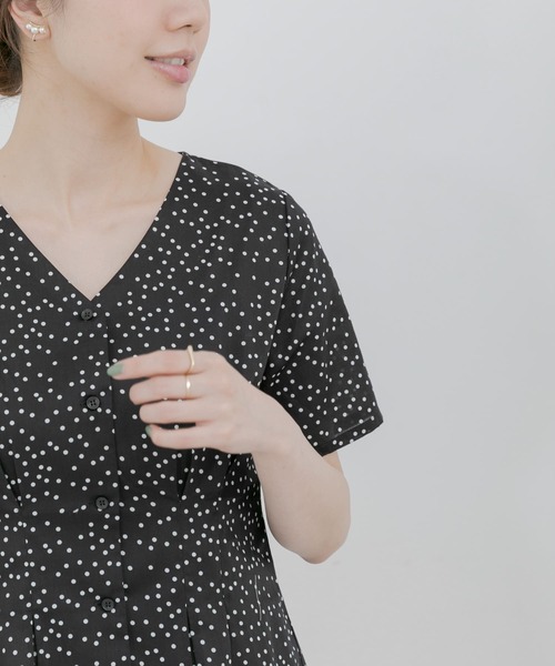 URBAN RESEARCH Sonny Label(アーバンリサーチサニーレーベル)の「Vネックドットブラウス(シャツ/ブラウス・レディース・ブラック/オフホワイト・FREE)」の5枚目の写真