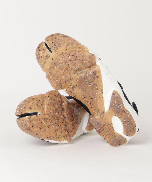 NIKE（ナイキ）の「WMNS NIKE AIR RIFT　DM6441-045（スニーカー・レディース・ブラック系その他・27.0cm/28.0cm/29.0cm/25.0cm/22.0cm/23.0cm/26.0cm/24.0cm）」の3枚目の写真