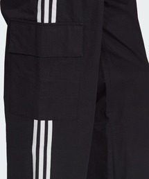 adidas（アディダス）の「アディカラー クラシックス スリー