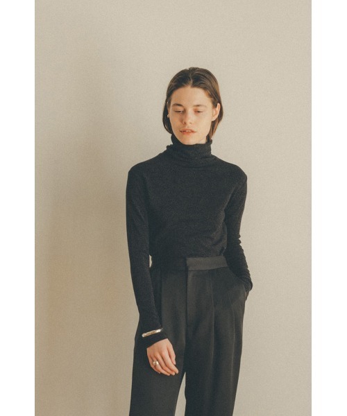 CLANE（クラネ）の「TURTLE　LAME TOPS（Tシャツ/カットソー・レディース・ホワイト/ブラック・1/2）」の2枚目の写真