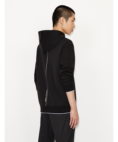 ARMANI EXCHANGE（アルマーニエクスチェンジ）の「【A|X アルマーニ エクスチェンジ】AXロゴ&ライン　スウェットパーカ（パーカー・メンズ・ブラック・SMALL/MEDIUM/LARGE/X-SMALL）」の4枚目の写真