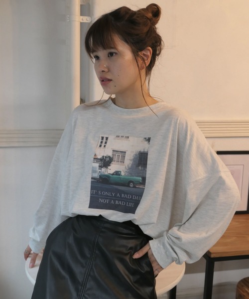 CORNERS(コーナーズ)の「フォトロゴ2wayT-shirt(Tシャツ/カットソー・レディース・オフホワイト/グリーン/オートミール/スミクロ・FREE)」の4枚目の写真