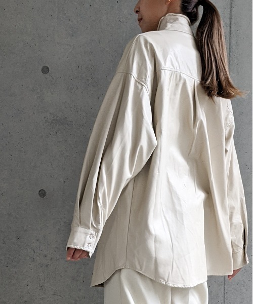 Per sist ence(パーシエンス)の「Per sist ence/パーシエンス フェイクレザー バンドカラーシャツ(シャツ/ブラウス・レディース・ブラック/ベージュ/アイボリー・FREE)」の8枚目の写真