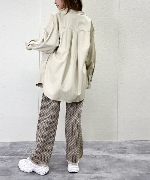 Per sist ence(パーシエンス)の「Per sist ence/パーシエンス フェイクレザー バンドカラーシャツ(シャツ/ブラウス・レディース・ブラック/ベージュ/アイボリー・FREE)」の12枚目の写真