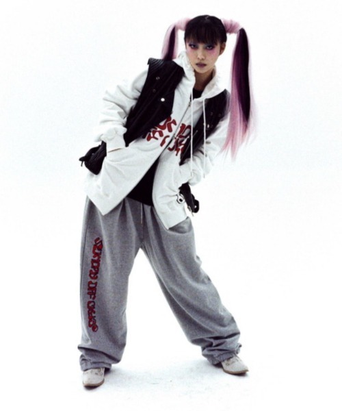 SUNDAYOFFCLUB(サンデイオフクラブ)の「【SUNDAY OFF CLUB】Melting logo 2 way zip up Heavy French Terry Hoodie(パーカー・メンズ・ブラック/ホワイト・M/L)」の11枚目の写真