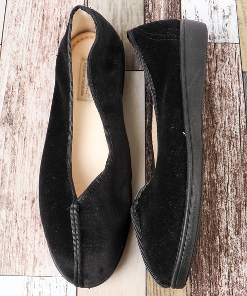 FUNALIVE(ファンアライブ)の「jou jou lier Vカットカンフーシューズ(バレエシューズ・レディース・ブラック/ボルドー/グレイッシュベージュ・M/L)」の2枚目の写真