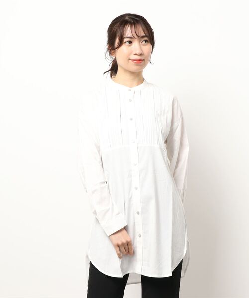 BELLUNA(ベルーナ)の「レースピンタック美人顔シャツチュニック(シャツ/ブラウス・レディース・オフホワイト/ブルーグレー/ワイン/チャコール・MEDIUM/LARGE/X-LARGE)」の5枚目の写真
