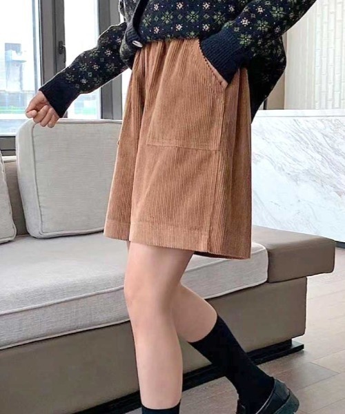 MANGROVE（マングローブ）の「コーデュロイルーズハーフパンツ（その他パンツ・レディース・ダークグリーン/ブラック/ネイビー/キャメル・FREE）」の4枚目の写真