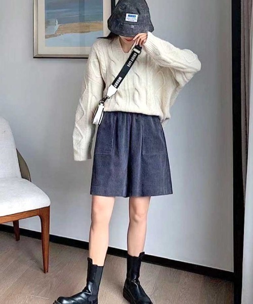 MANGROVE（マングローブ）の「コーデュロイルーズハーフパンツ（その他パンツ・レディース・ダークグリーン/ブラック/ネイビー/キャメル・FREE）」の17枚目の写真