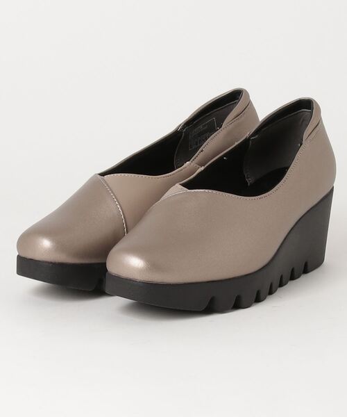Hawkins(ホーキンス)の「HAWKINS ホーキンス HC SOFIA 5.5 スクエアトゥパンプス HW30128 LT.BRONZE(パンプス・レディース・ゴールド・6/8/7/7h/6h/5h)」の2枚目の写真