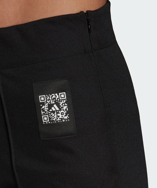 adidas（アディダス）の「adidas × カーリー・クロス フレア パンツ / アディダス（スラックス・レディース・ブラック・SMALL/MEDIUM/LARGE/X-LARGE）」の4枚目の写真
