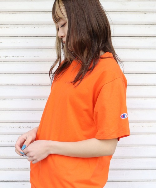 Champion(チャンピオン)の「Champion/チャンピオン Authentic T-SHIRTS レディース コットン 無地 半袖 Tシャツ(Tシャツ/カットソー・レディース・ホワイト/ブラック/ダークグリーン/パープル/ネイビー/グレー/マルーン/アッシュ/チャコール/レッド/ロイヤルブルー/オレンジ/オートミール/サンドベージュ/ケリーグリーン/オリーブ/ライトブルー・S/M/L/XL)」の17枚目の写真