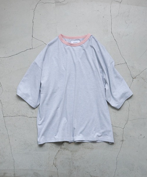 WHIMSIC(ウィムジック)の「【WHIMSIC】マイクロボーダーTシャツ(Tシャツ/カットソー・レディース・ネイビー/ブラウン/モカ/ピンク/グレー/ブルー・FREE)」の2枚目の写真