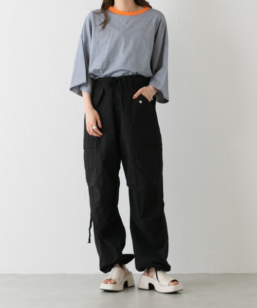 WHIMSIC(ウィムジック)の「【WHIMSIC】マイクロボーダーTシャツ(Tシャツ/カットソー・レディース・ネイビー/ブラウン/モカ/ピンク/グレー/ブルー・FREE)」の14枚目の写真