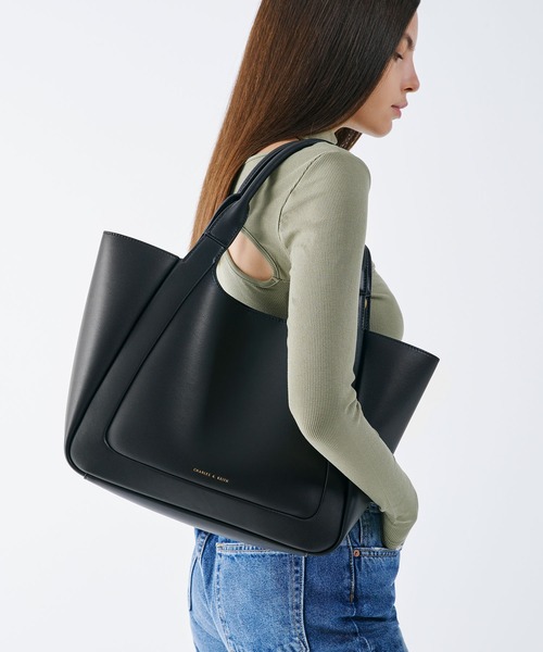 CHARLES & KEITH（チャールズ & キース）の「ノヴァ ラージトートバッグ / Nova Large Tote Bag（トートバッグ・レディース・グリーン/マルチ/ブラック・XL）」の6枚目の写真