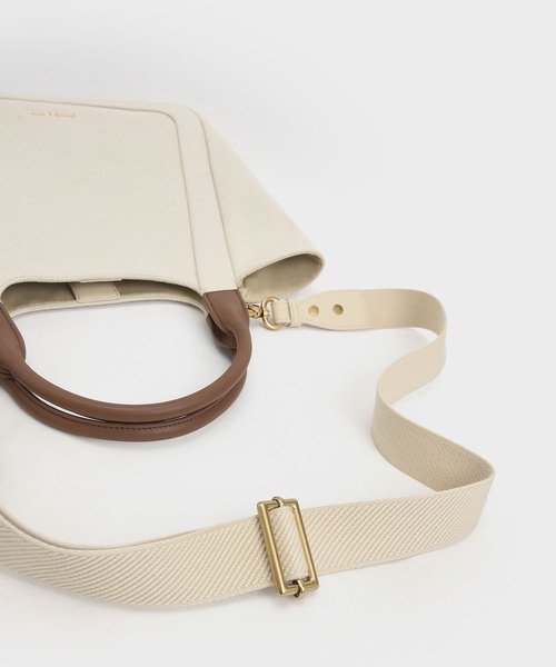CHARLES & KEITH（チャールズ & キース）の「ノヴァ ラージトートバッグ / Nova Large Tote Bag（トートバッグ・レディース・グリーン/マルチ/ブラック・XL）」の16枚目の写真