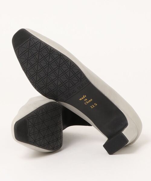 DURAS（デュラス）の「【DURAS】　スクエアトゥ切り替えしデザインパンプス（パンプス・レディース・ライトグレー/ベージュ/ブラック・24.0cm/23.5cm/22.5cm/24.5cm/23.0cm）」の5枚目の写真