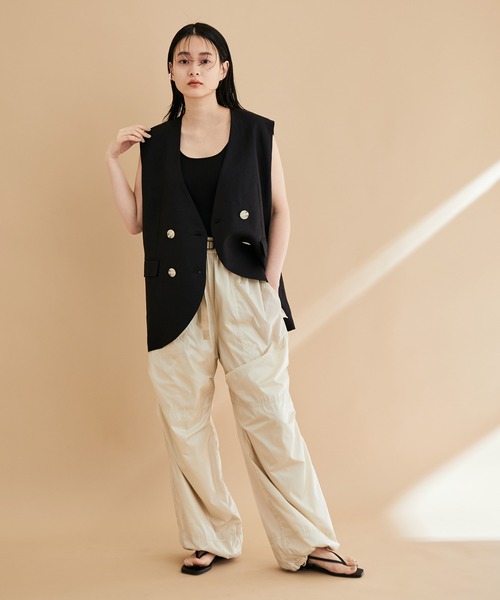 ADAM ET ROPE'（アダムエロペ）の「【晴雨兼用】撥水ナイロントラックパンツ（その他パンツ・レディース・ターコイズブルー/ベージュ系その他・FREE）」の13枚目の写真