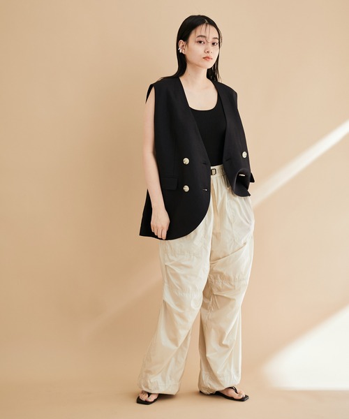 ADAM ET ROPE'（アダムエロペ）の「【晴雨兼用】撥水ナイロントラックパンツ（その他パンツ・レディース・ターコイズブルー/ベージュ系その他・FREE）」の8枚目の写真