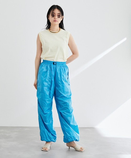 ADAM ET ROPE'（アダムエロペ）の「【晴雨兼用】撥水ナイロントラックパンツ（その他パンツ・レディース・ターコイズブルー/ベージュ系その他・FREE）」の19枚目の写真