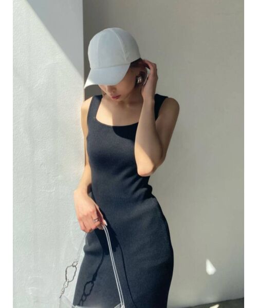 EMODA（エモダ）の「リブスリットマキシニットワンピース（ワンピース・レディース・グレー/ブラック/ブルー・FREE）」の13枚目の写真