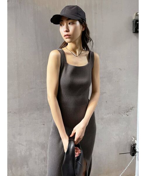 EMODA（エモダ）の「リブスリットマキシニットワンピース（ワンピース・レディース・グレー/ブラック/ブルー・FREE）」の16枚目の写真