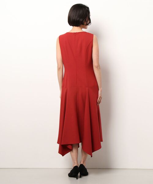 BDONNA(ビドンナ)の「シック&シンストレッチツイル ハンカチーフヘムワンピース(ワンピース・レディース・ブラック/レッド・MEDIUM)」の12枚目の写真