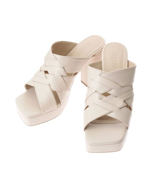 RESEXXY（リゼクシー）の「キルティング厚底サンダル（サンダル・レディース・ブラック/アイボリー・SMALL/MEDIUM/LARGE）」の11枚目の写真