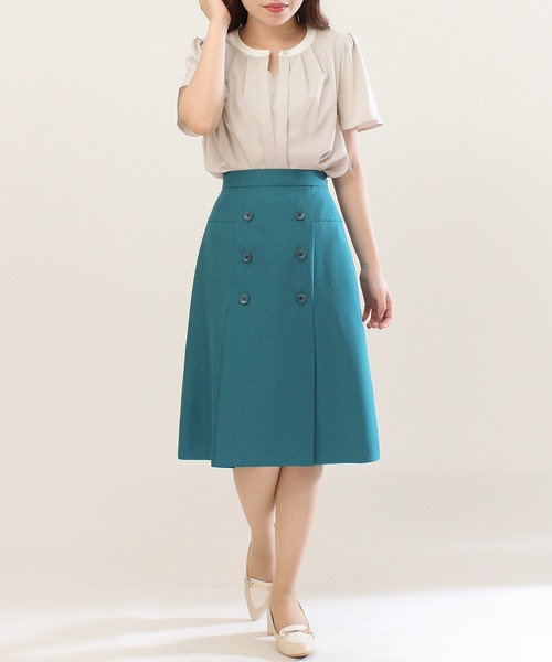 TRUDEA（トルディア）の「２way配色バンドカラーブラウス（シャツ/ブラウス・レディース・ホワイト/ベージュ/ネイビー/ミント/ピンクベージュ/グレイッシュベージュ/ブラウン/ホワイト×ネイビー/サックスブルー/ベージュ系その他/チャコールグレー・SMALL/MEDIUM/LARGE）」の19枚目の写真