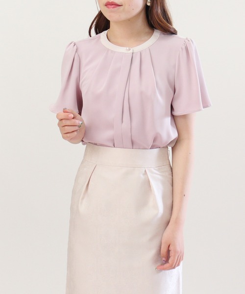 TRUDEA（トルディア）の「２way配色バンドカラーブラウス（シャツ/ブラウス・レディース・ホワイト/ベージュ/ネイビー/ミント/ピンクベージュ/グレイッシュベージュ/ブラウン/ホワイト×ネイビー/サックスブルー/ベージュ系その他/チャコールグレー・SMALL/MEDIUM/LARGE）」の12枚目の写真