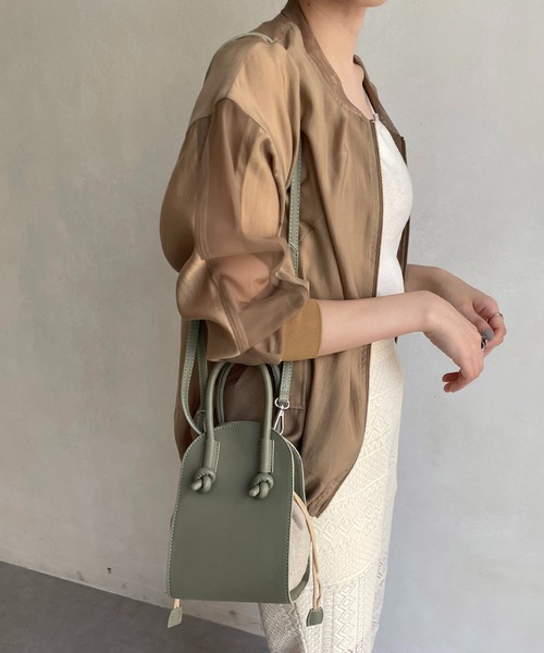 CAPRICIEUX LE'MAGE（カプリシューレマージュ）の「リネン巾着ラウンドショルダーバッグ（ショルダーバッグ・レディース・ブラック/ベージュ/カーキ・FREE）」の7枚目の写真