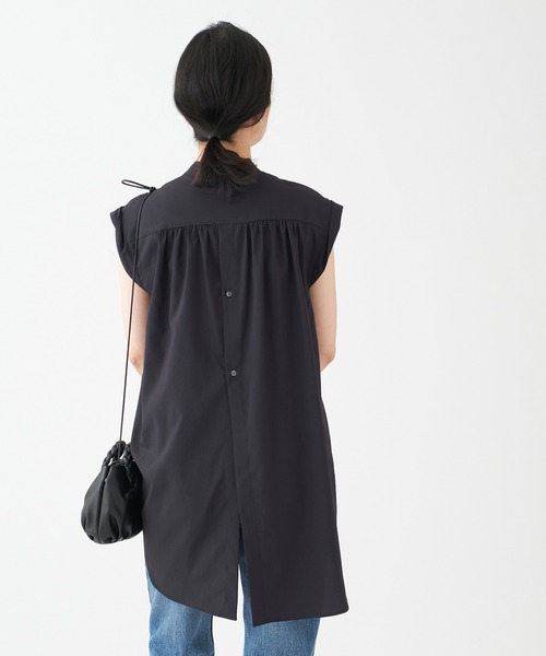 journal standard L'essage（ジャーナルスタンダードレサージュ）の「ピンタックノースリーブシャツ（シャツ/ブラウス・レディース・ホワイト/ブラック/ブラウン系その他・FREE）」の7枚目の写真