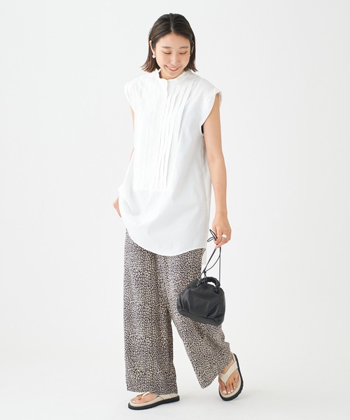 journal standard L'essage（ジャーナルスタンダードレサージュ）の「ピンタックノースリーブシャツ（シャツ/ブラウス・レディース・ホワイト/ブラック/ブラウン系その他・FREE）」の8枚目の写真