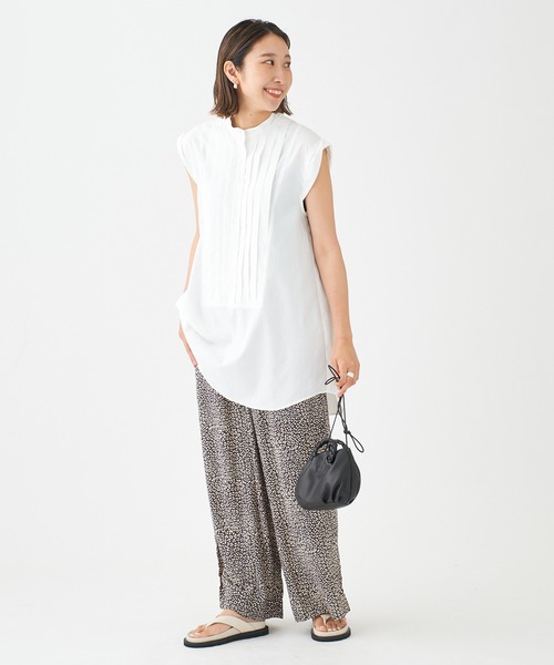 journal standard L'essage（ジャーナルスタンダードレサージュ）の「ピンタックノースリーブシャツ（シャツ/ブラウス・レディース・ホワイト/ブラック/ブラウン系その他・FREE）」の9枚目の写真