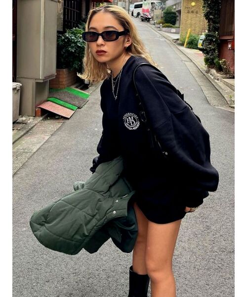 EMODA(エモダ)の「エンブレムロゴスウェット(スウェット・レディース・ホワイト/グレー/ブラック/ネイビー・FREE)」の9枚目の写真