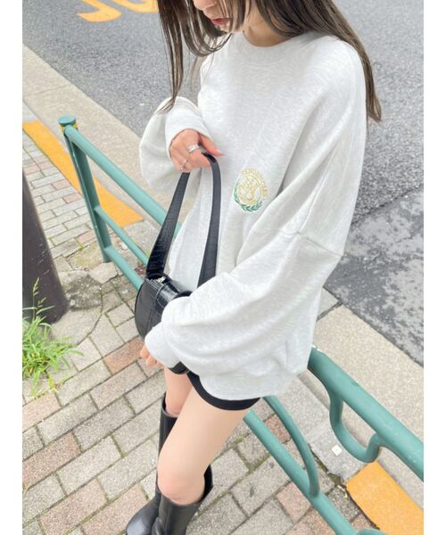 EMODA(エモダ)の「エンブレムロゴスウェット(スウェット・レディース・ホワイト/グレー/ブラック/ネイビー・FREE)」の13枚目の写真