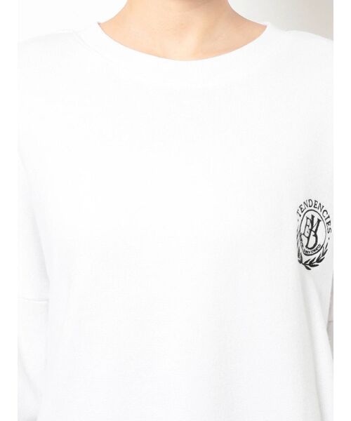 EMODA(エモダ)の「エンブレムロゴスウェット(スウェット・レディース・ホワイト/グレー/ブラック/ネイビー・FREE)」の21枚目の写真