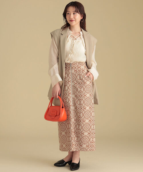 Ray BEAMS（レイビームス）の「Ray BEAMS / ノースリーブ 4ボタン ダブル ジャケット（ベスト・レディース・ダークブラウン/ベージュ・0/1）」の4枚目の写真