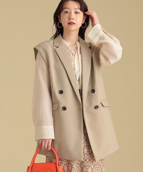 Ray BEAMS（レイビームス）の「Ray BEAMS / ノースリーブ 4ボタン ダブル ジャケット（ベスト・レディース・ダークブラウン/ベージュ・0/1）」の6枚目の写真