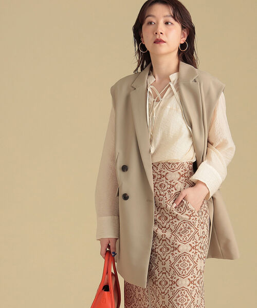 Ray BEAMS（レイビームス）の「Ray BEAMS / ノースリーブ 4ボタン ダブル ジャケット（ベスト・レディース・ダークブラウン/ベージュ・0/1）」の7枚目の写真