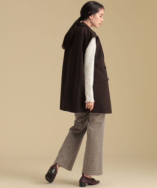 Ray BEAMS（レイビームス）の「Ray BEAMS / ノースリーブ 4ボタン ダブル ジャケット（ベスト・レディース・ダークブラウン/ベージュ・0/1）」の10枚目の写真