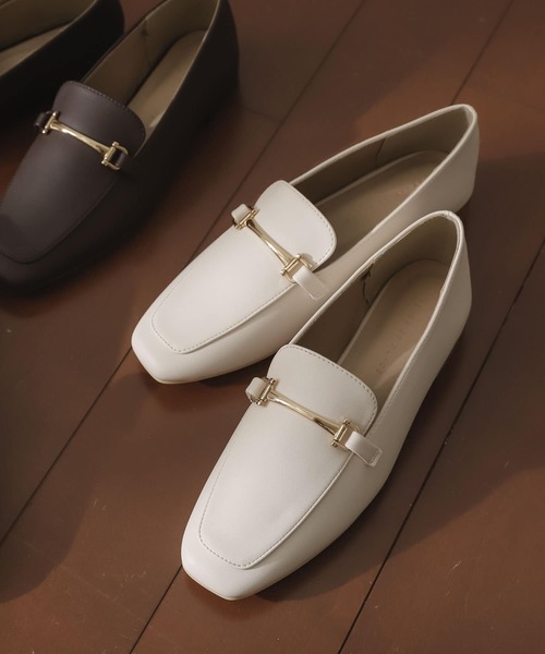 フェイクレザービットローファー