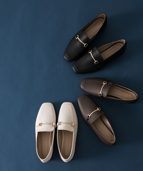 フェイクレザービットローファー